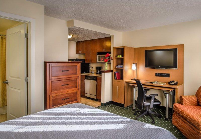 Towneplace Suites By Marriott Baltimore BWI Airport Линтикъм Екстериор снимка